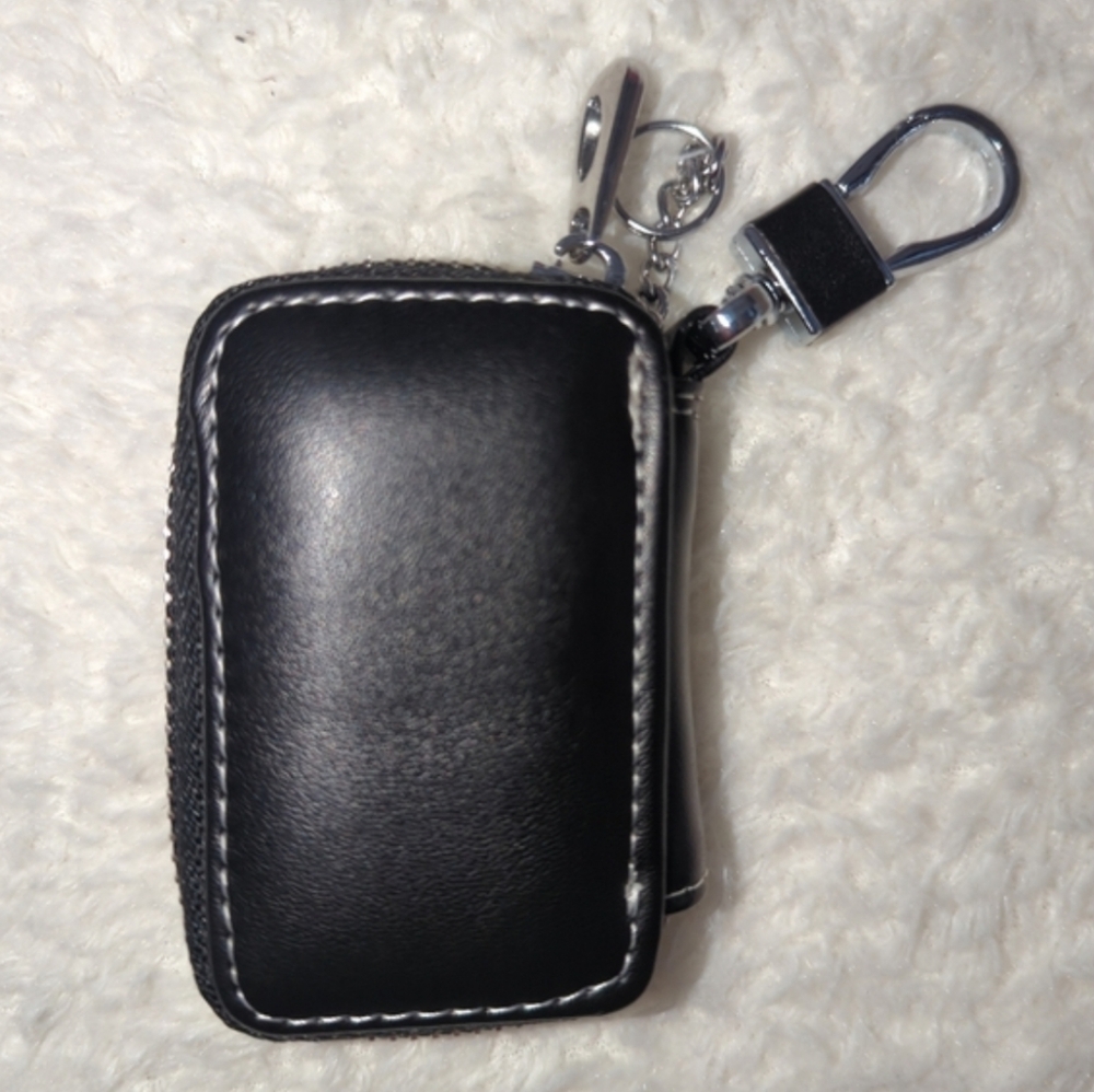 BMW Black Leather Key Fob Case Holder with Logo Silver Zip Mens Women's Car Key - Picture 2 of 3